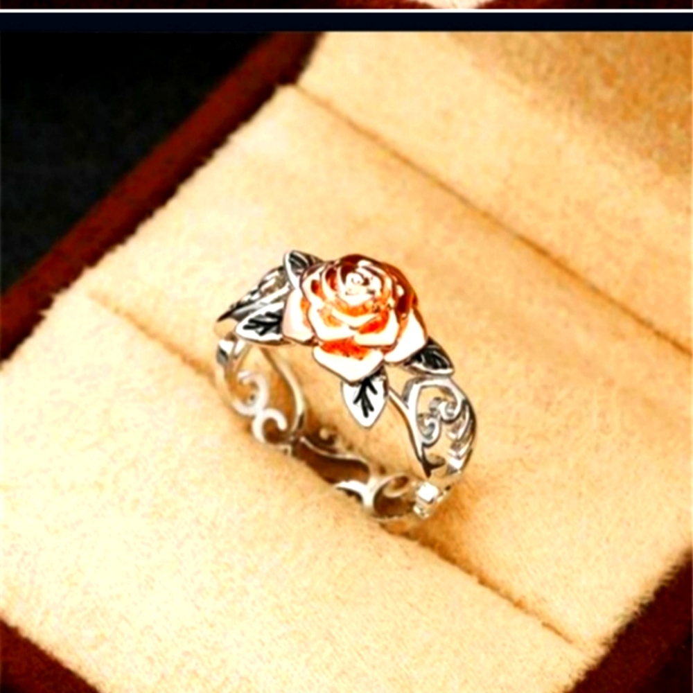 (10)Gorgeous silver plated  ring with golden rose on top many sizes available